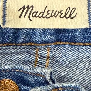 Madewell Slouchy Boyjean in Classic Blue